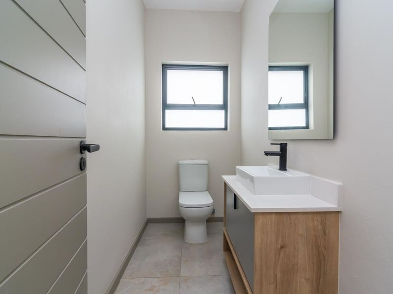 Ideal Family Home In Sought After Estate - Photo 3