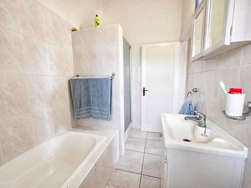 2 Bedroom Townhouse for Sale in New Redruth - Photo 10