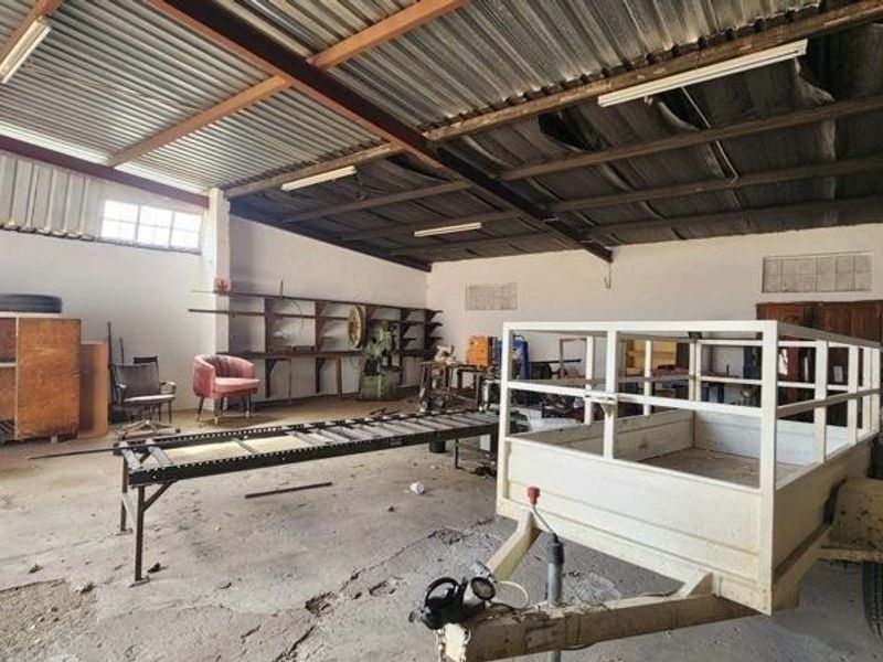Versatile Industrial Property in Prime Merrivale Location - Photo 7