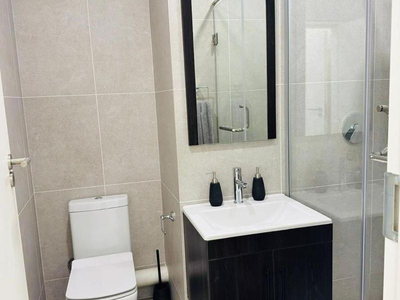 Modern 3 Bedroom/Bathroom for Sale - Photo 8