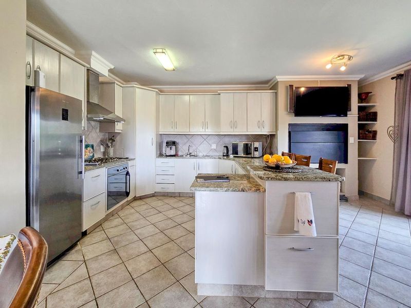 Dolphin Beach, Walvis Bay: Very neat duplex Townhouse is for Sale - Photo 5