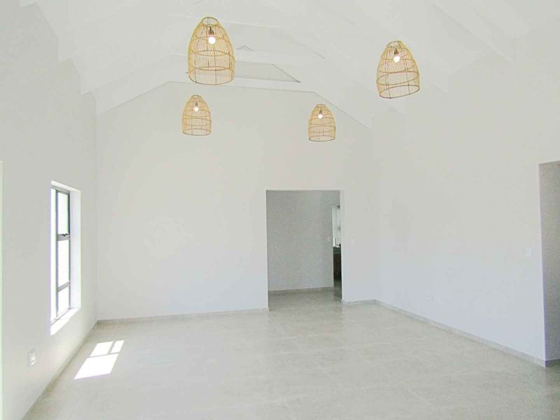 Newly build home designed for modern living - Photo 5