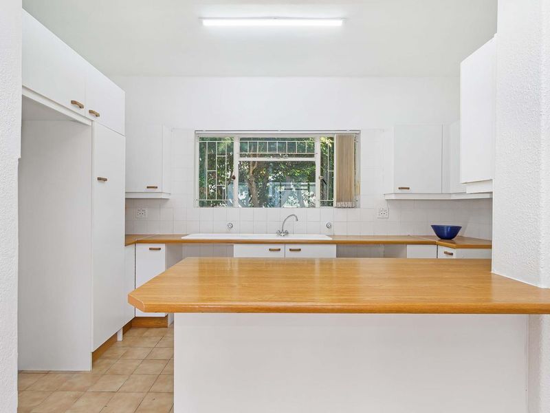Spacious and convenient city living in Oranjezicht - Photo 7