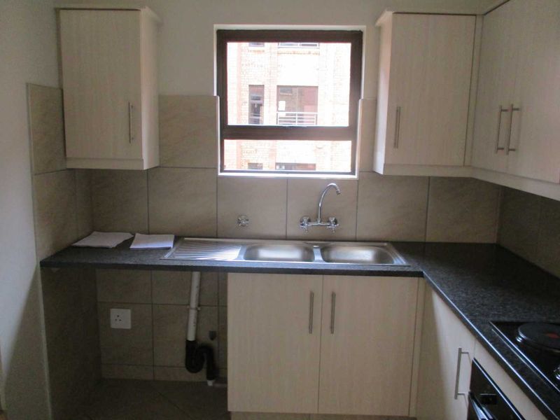 2 BEDROOM FLAT TO RENT IN PHILIP NEL PARK - Photo 8