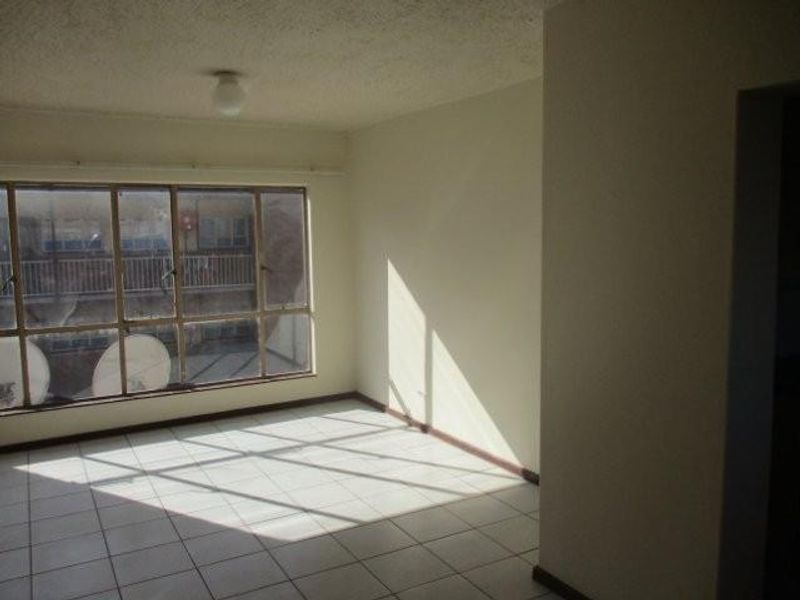 1 BEDROOM FLAT TO RENT IN PRETORIA WEST - Photo 6