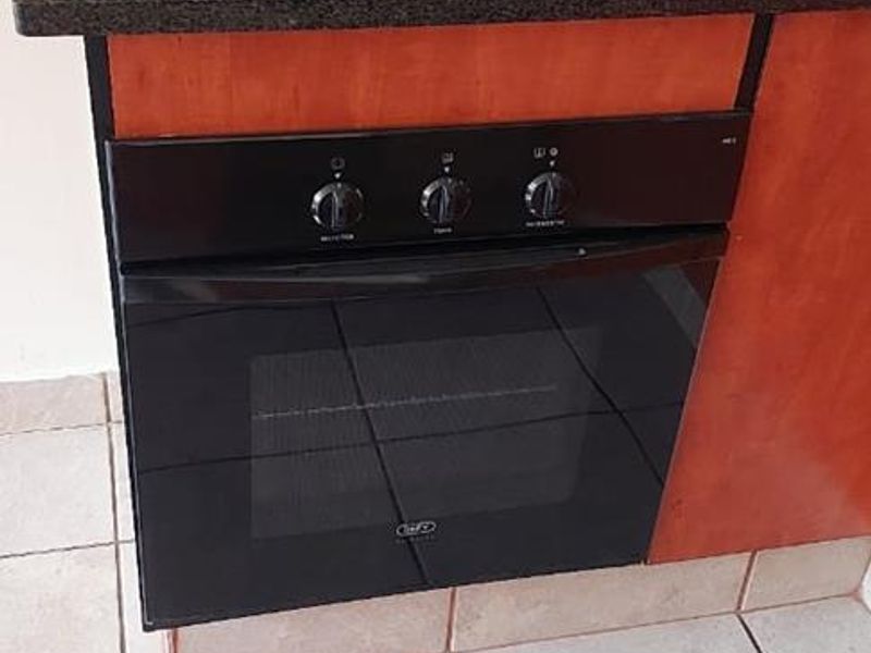 TWO BEDROOM APARTMENT IN  PRETORIA NORTH : 1 JULY 2026. - Photo 5