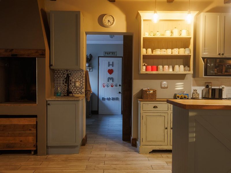 Space, Views, and Value - Photo 8