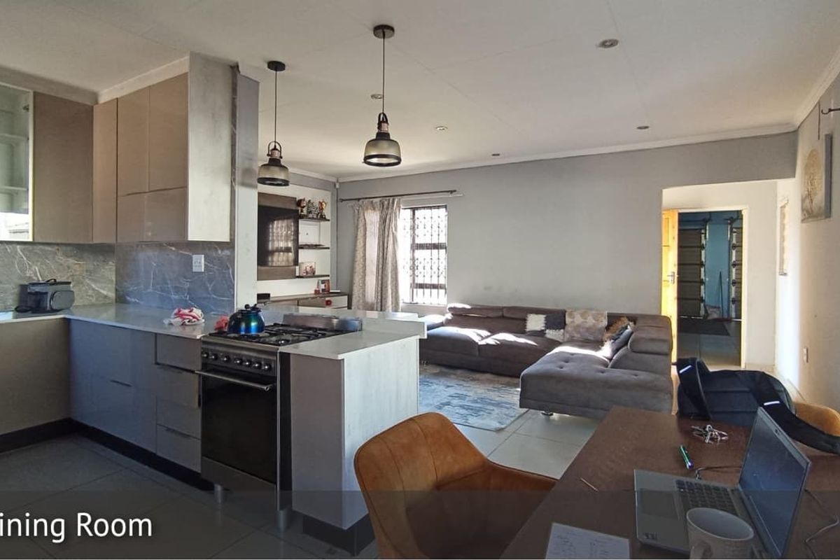 Three bedroom house for sale in Amandasig - Photo 2