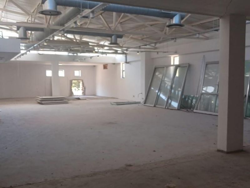 Office space in newly renovated Westlake Lifestyle centre - Photo 3