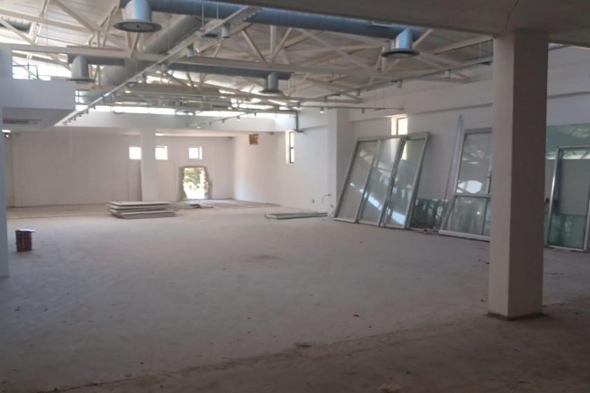 Office space in newly renovated Westlake Lifestyle centre - Photo 3