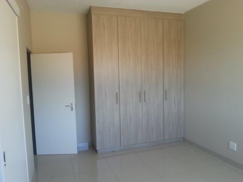 1 Bedroom Apartment To Let - Photo 5