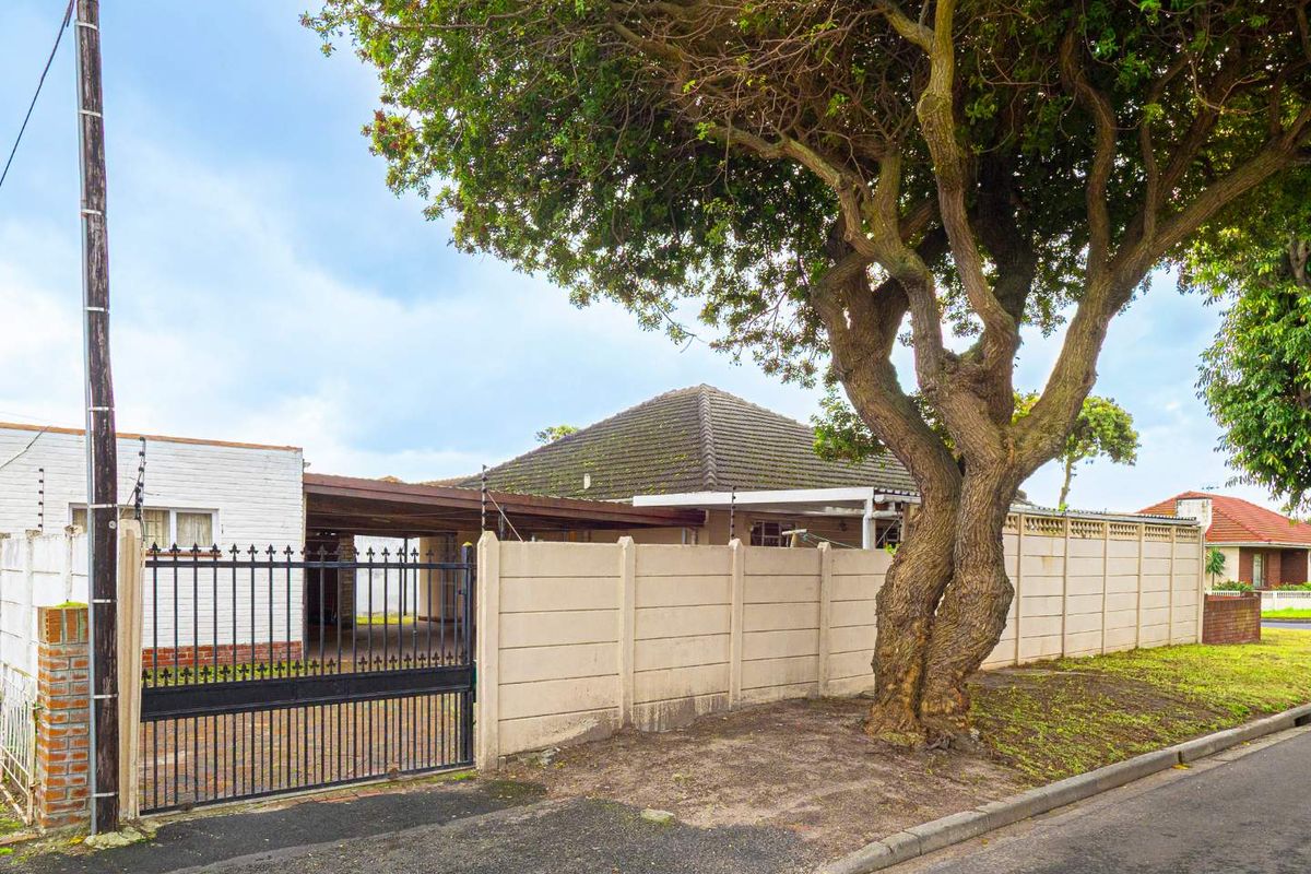 PENLYN ESTATE,4BEDS ,2 BATHS,7 CARS - Photo 2