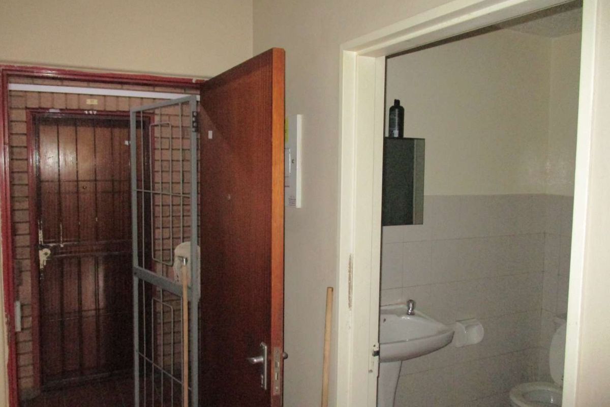 Eruditi 2 bedroom to rent - Photo 5