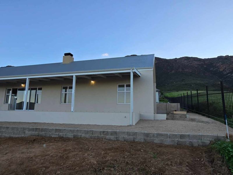 Your Mountain Retreat: New Home with Estate Amenities & Views - Photo 3