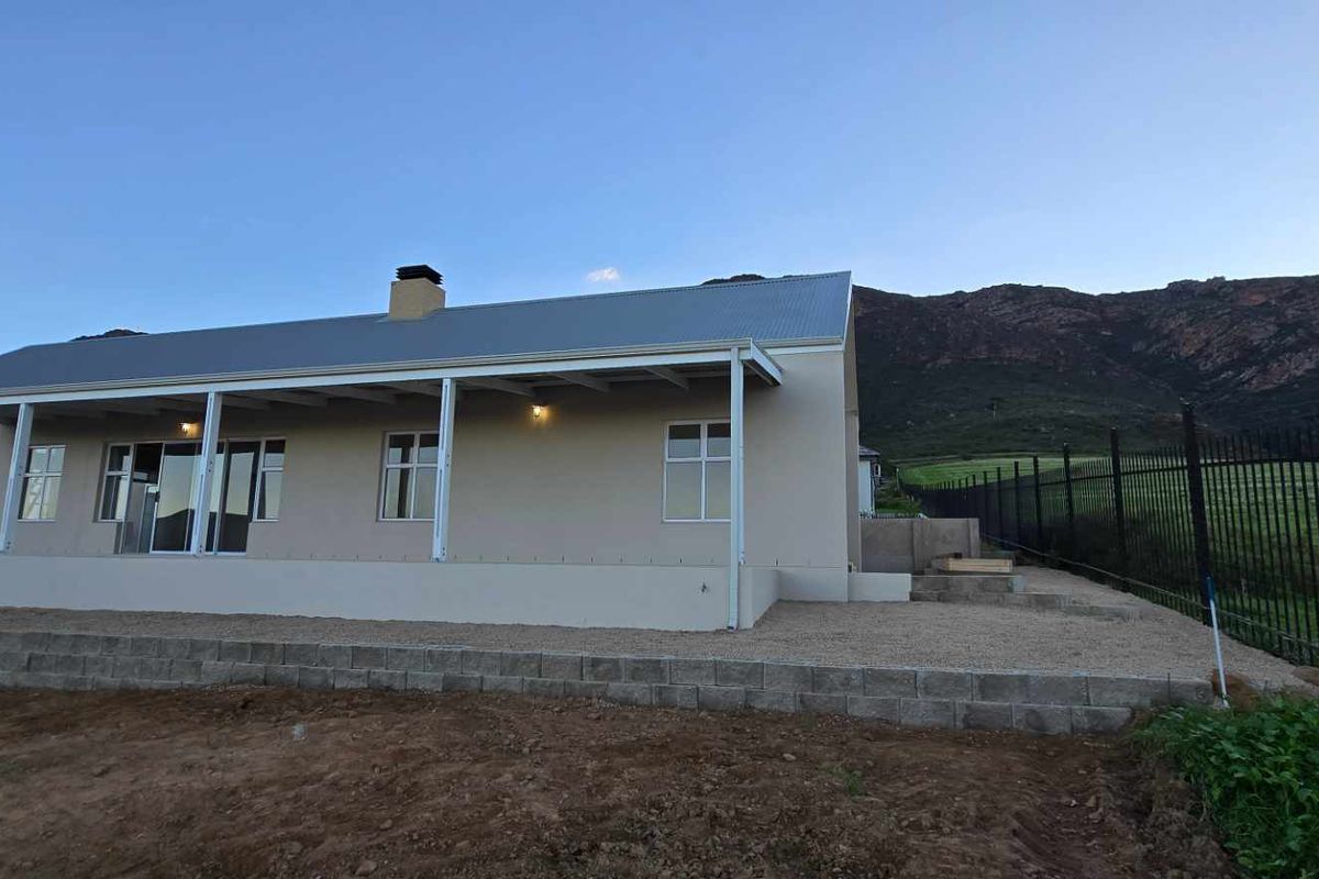 Your Mountain Retreat: New Home with Estate Amenities & Views - Photo 3