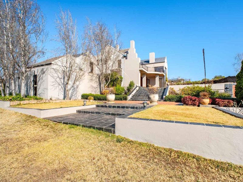 Magnificent 4-Bedroom Family Home - Photo 7