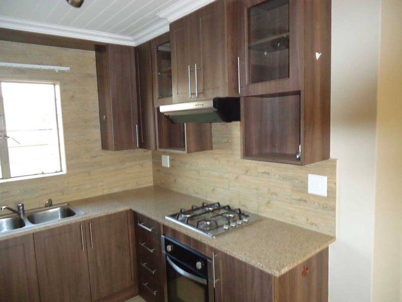 2 Bedroom Apartment To Let - Photo 6
