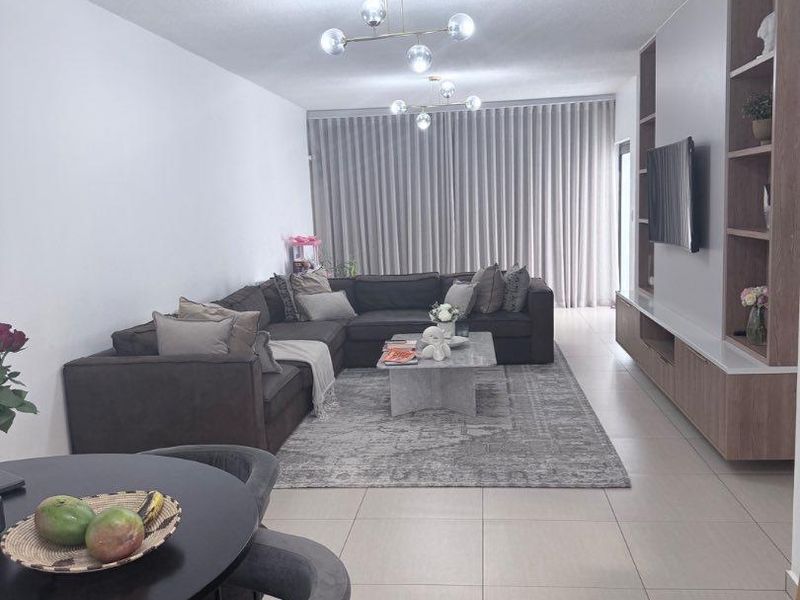 AVIS| SPACIOUS | TOWNHOUSE - Photo 5