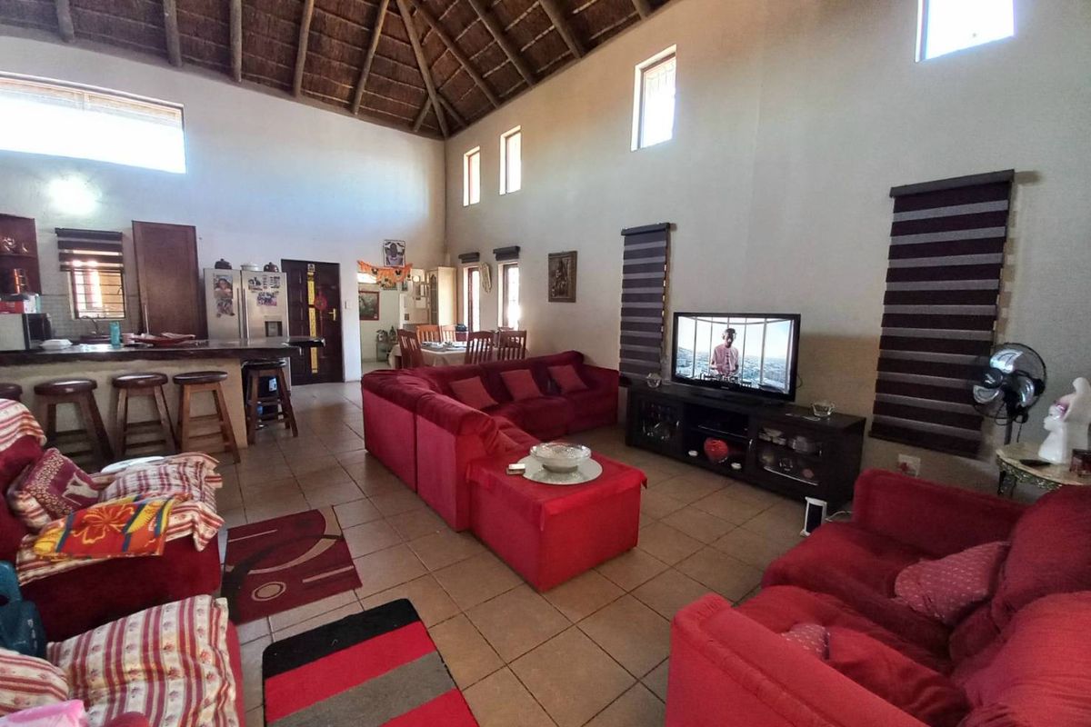 5 bedroom house for sale in Elandsfontein - Photo 5