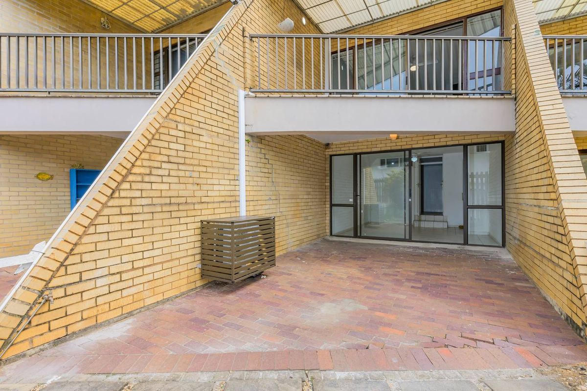 Hendra Estates - Coastal Gem! 3 Bedroom Triplex For Rent In Umhlanga! - Photo 3