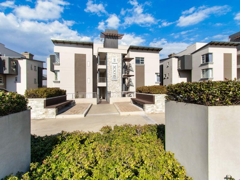 Luxury Ground Floor Living in The Links at Ebotse Golf & Country Estate - Photo 1