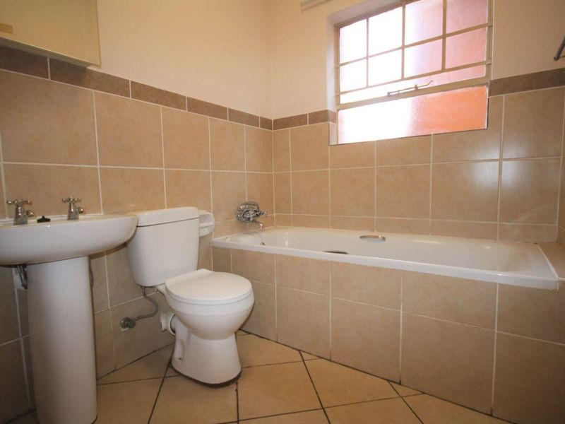 Loadshedding-Free Area – Available June 2026! - Photo 10