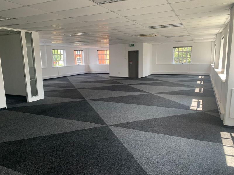 202m2 Bryanston Office To Let - Photo 9