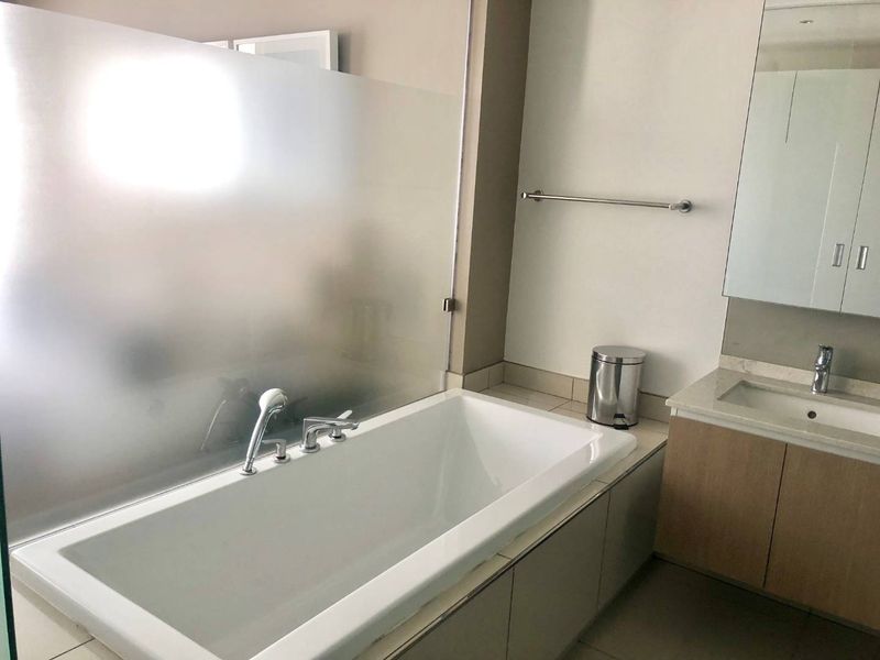 2 Bed Furnished Apartment in Sandown - Photo 8