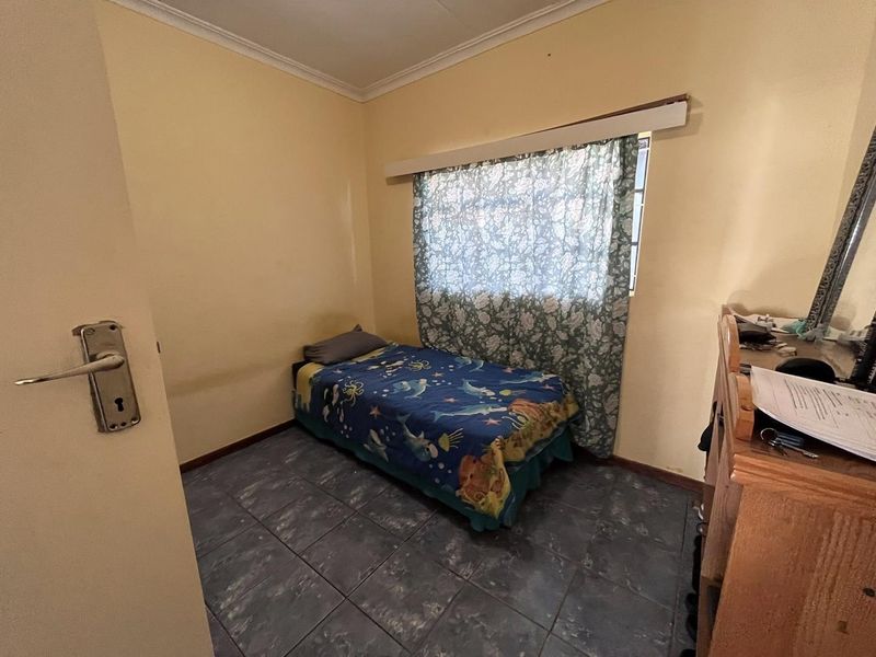 Three bedroom house for sale in Khomasdal - Photo 4