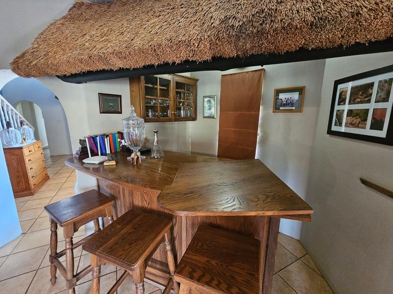 Grand Drakensberg Manor with Guest Lodge Rights & Spectacular Mountain Views – Rosetta, Giants View Estate - Photo 10