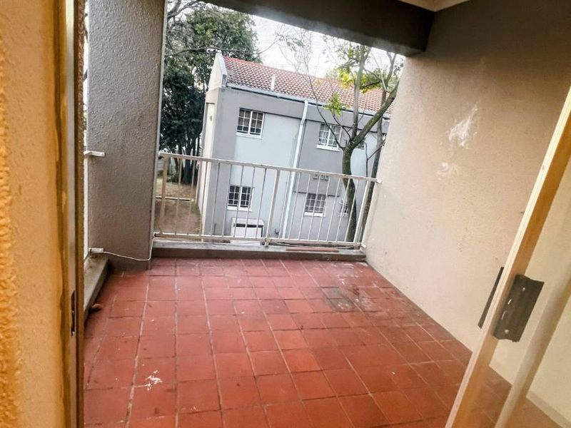 Bright Open-Plan Living Near Sandton CBD – Rent R12,000 - Photo 3