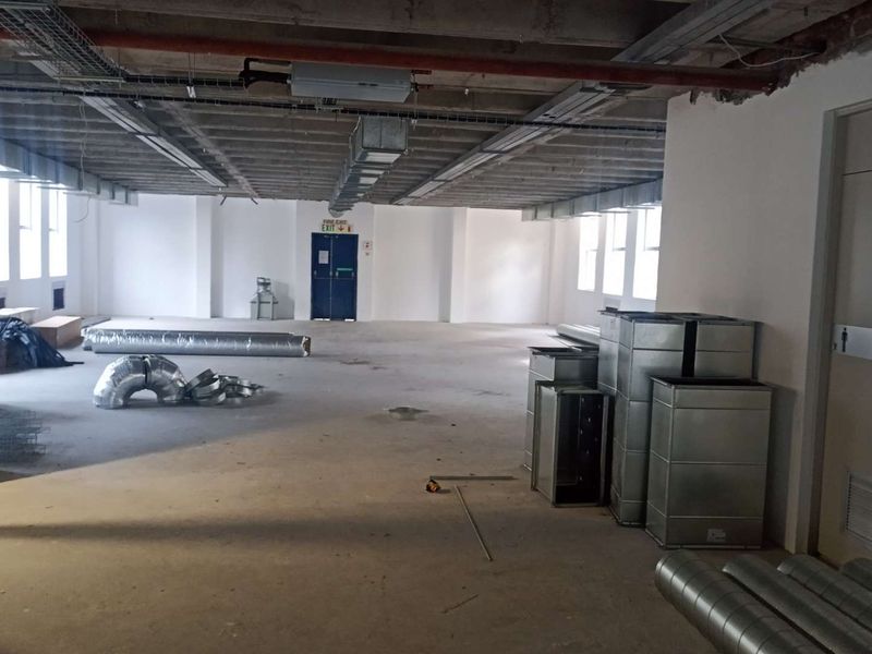 Modern offices with natural light breathtaking views of UCT and Table Mountain - Photo 9