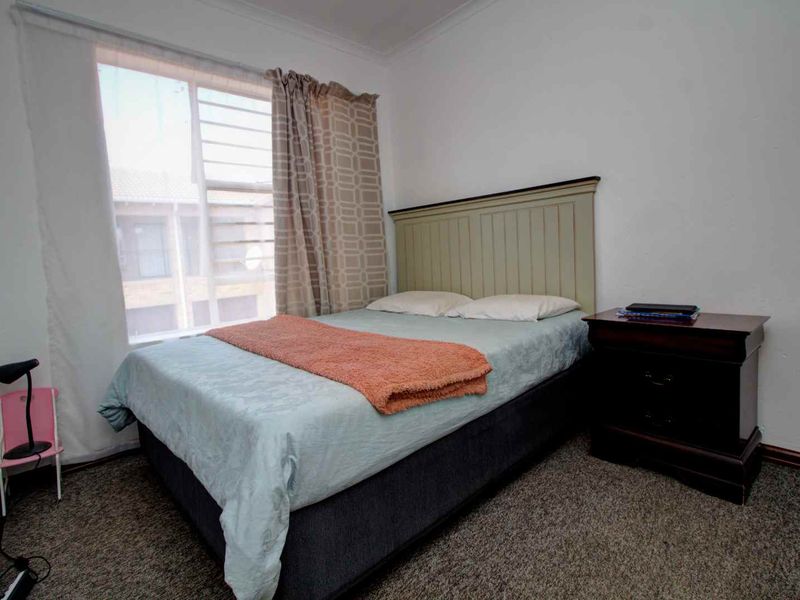 Secure Complex Living with 24/7 Peace of Mind - Photo 6