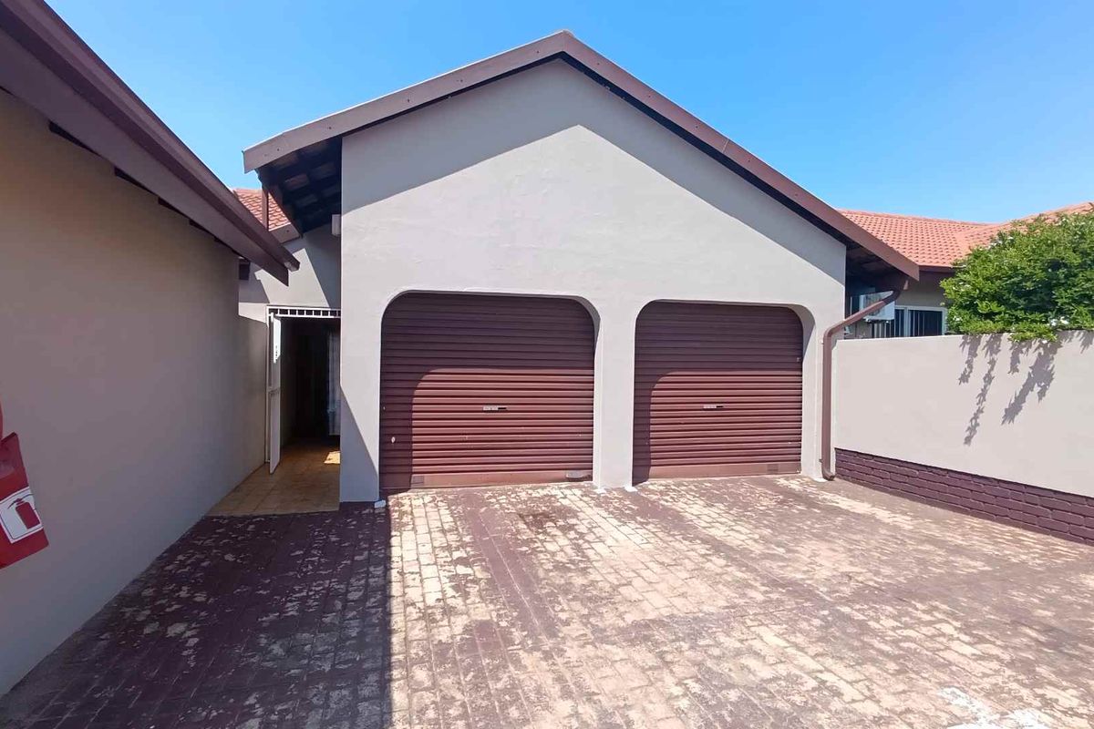 Charming Townhouse for Sale in Norkem Park - Photo 2