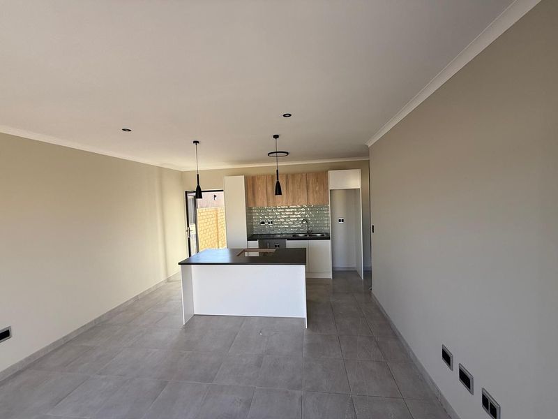 Modern Elegance In Tamariskia - Photo 3