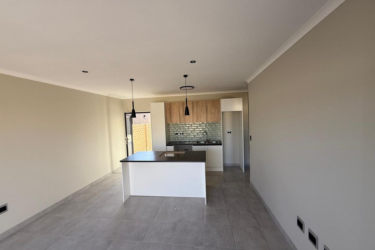 Modern Elegance In Tamariskia - Photo 3