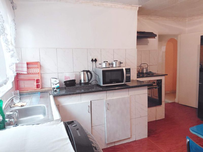 Prime Location: Steps from Palm Springs & Eyethu Mall! - Photo 8