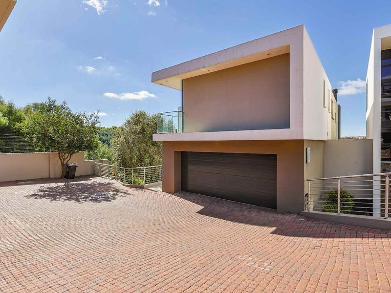 Elevated Elegance in Waterkloof Ridge – A Home That Redefines Luxury Living - Photo 4