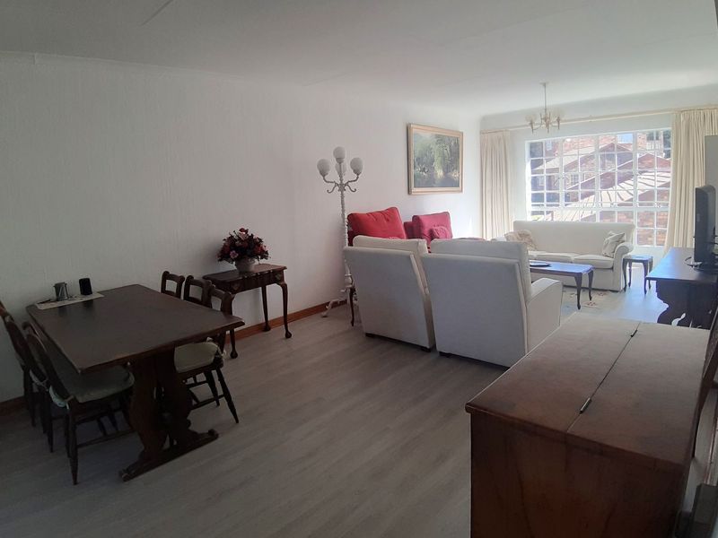 Spacious, Light-Filled Retirement Living in the Heart of Bryanston - Photo 5