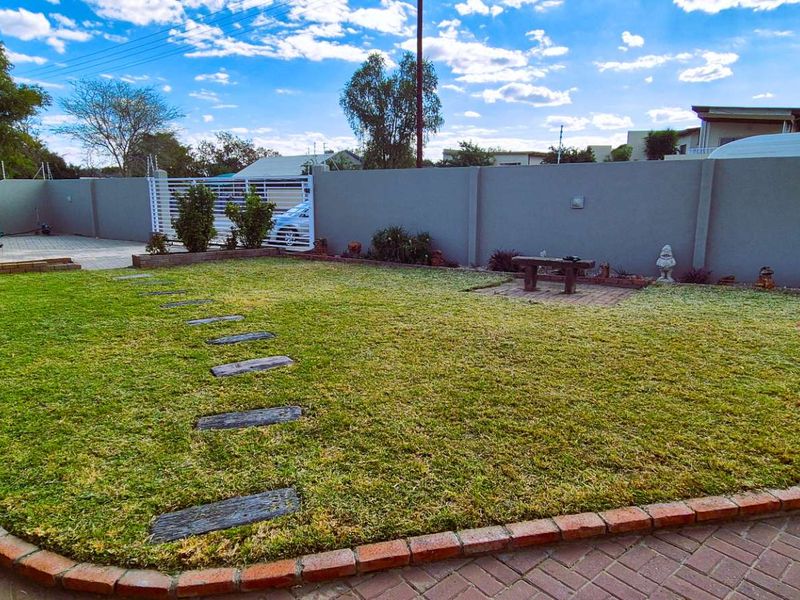 Your Dream Home Awaits – Everything You Need and More! - Photo 4