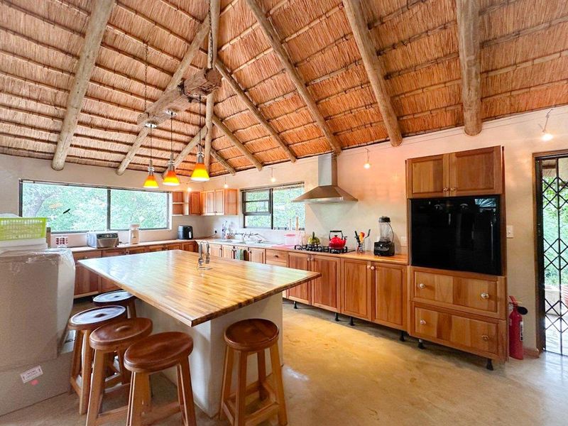 Private 22ha Off-Grid Bush Retreat – Big Five Wilderness - Photo 8