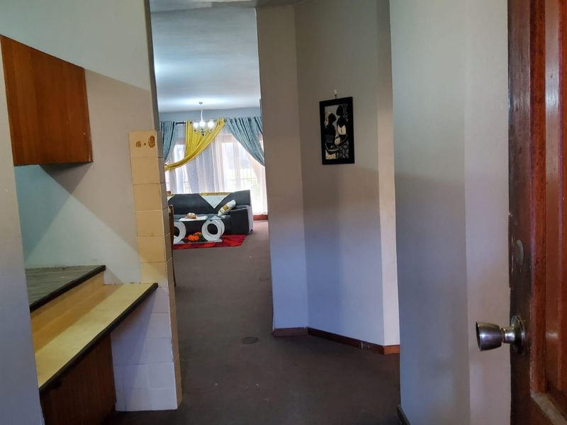 Charming  2 bedroom Family Townhouse in secure Prime Location - Photo 10
