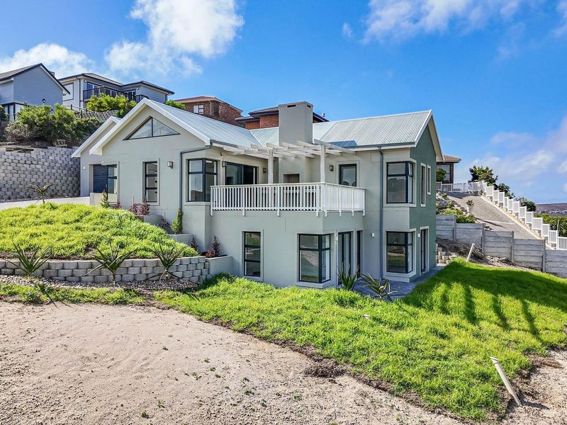 Modern Coastal Masterpiece in Seemeeupark, Mossel Bay - Photo 2