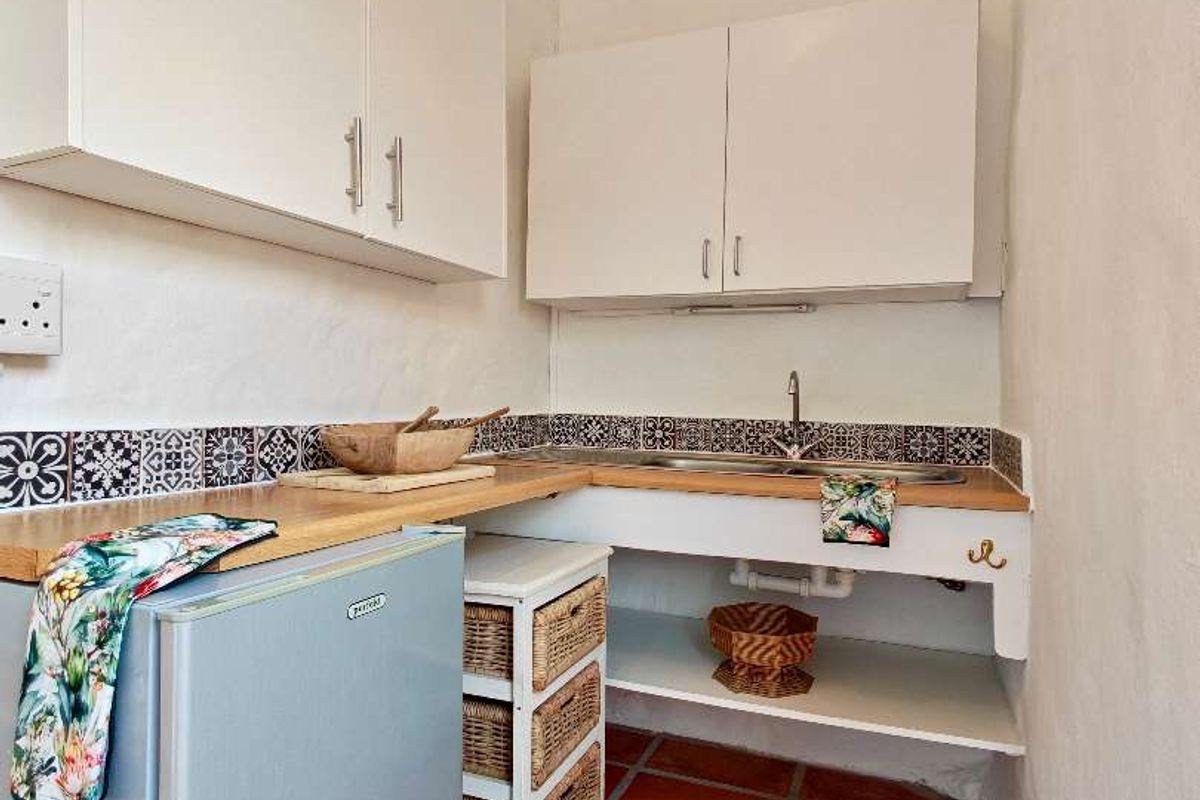 Unfurnished Garden Cottage in Pringle Bay - Photo 5