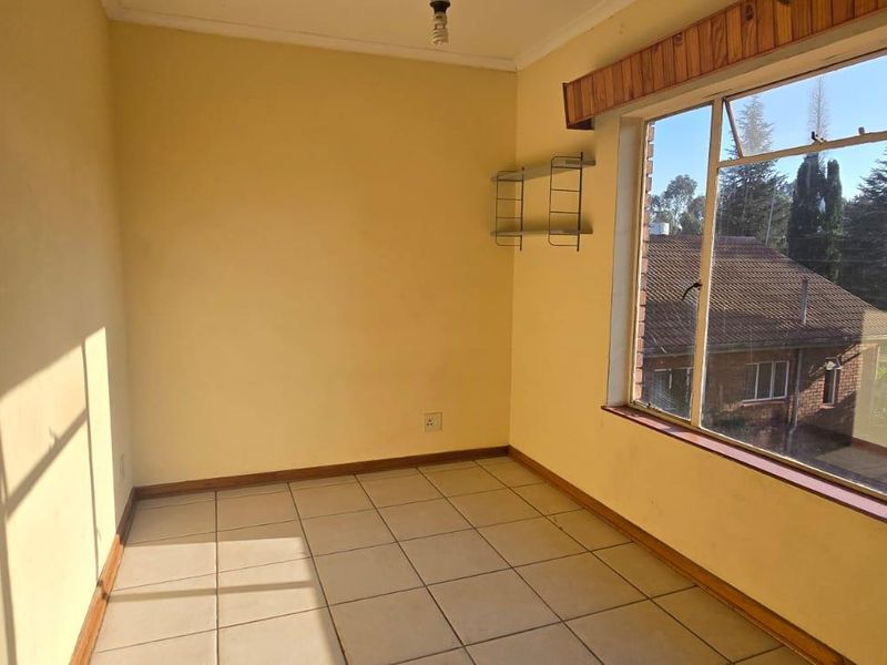 Spacious 2-Bedroom Garden Cottage in a Tranquil Setting - Photo 5