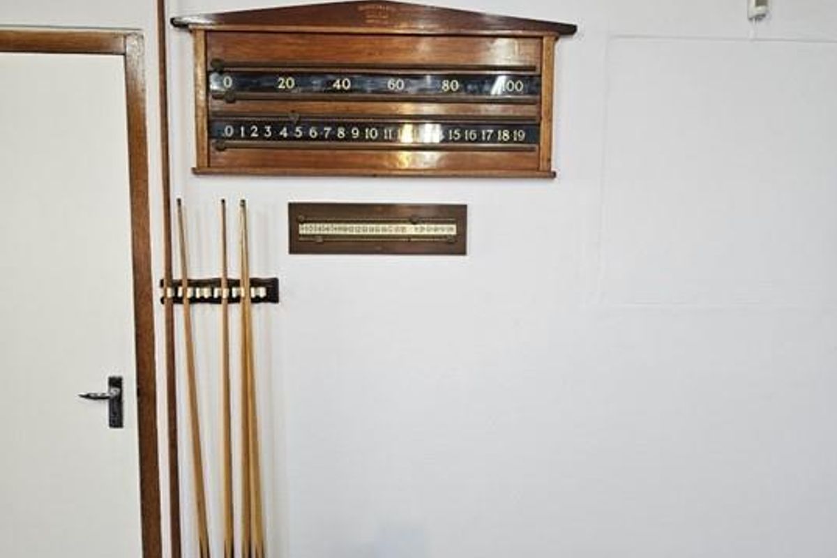 Henties , Central | 6 Bedroom House For Sale - Photo 3