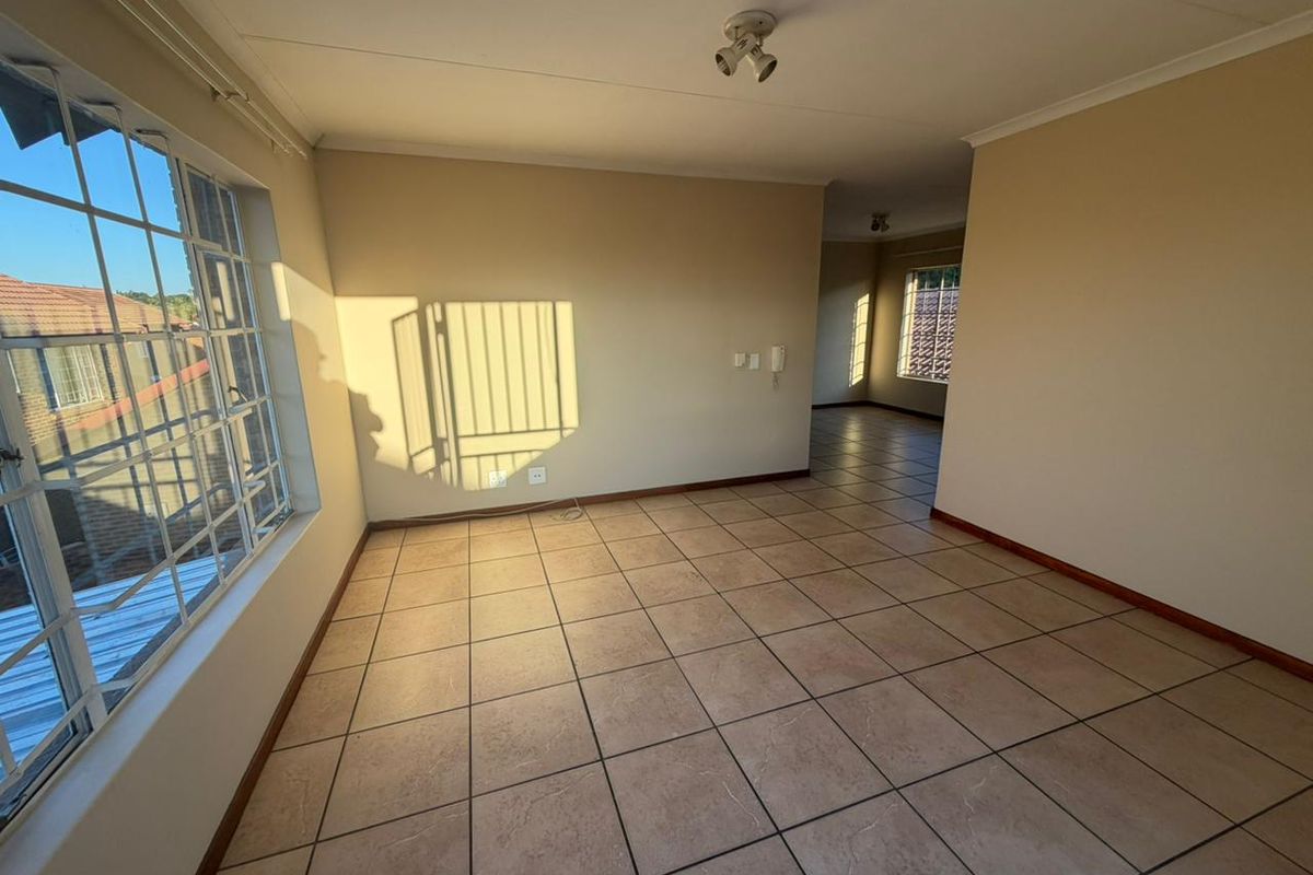 Two Bedroom Top unit in The Reeds, Centurion - Photo 5