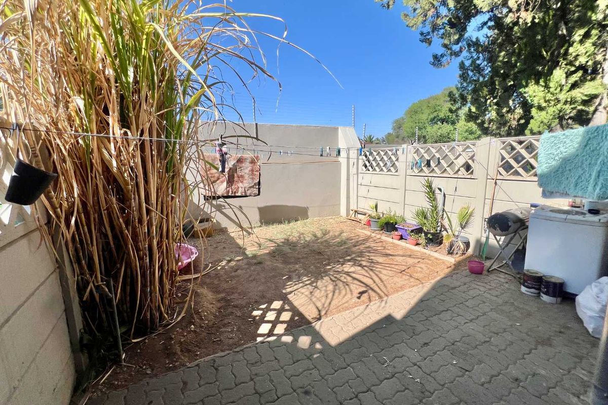 Cozy townhouse for sale - Photo 3