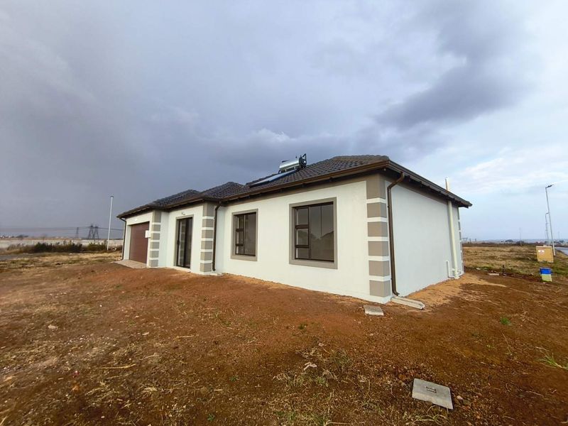 Spacious 3 Bedroom Home for Sale in Windmill Park Ext 32 - Photo 6
