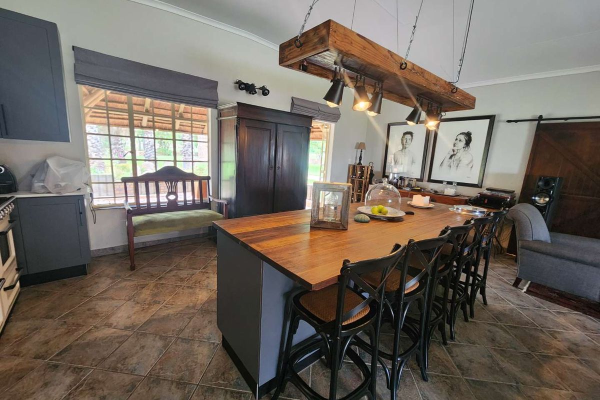 Dream home on the Vaal Dam - Photo 5